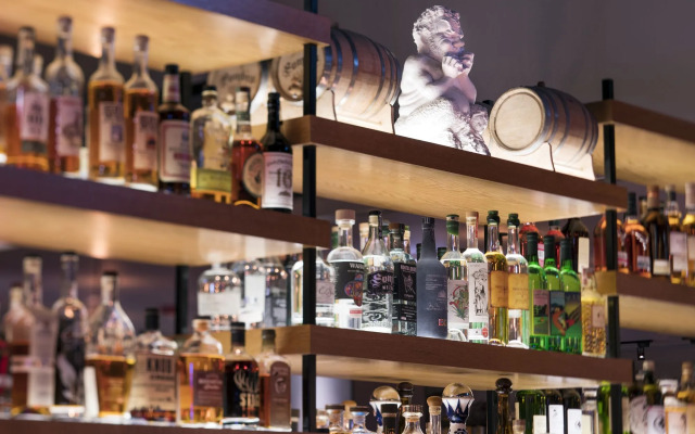 Moxy Chicago Downtown