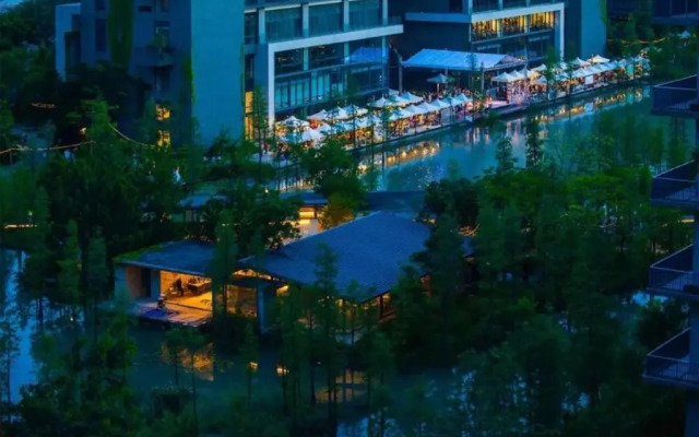 Taihua Wutong Hotel