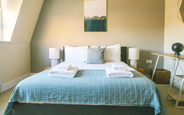 Spacious 3 Bedroom Apartment in South Kensington near Museums