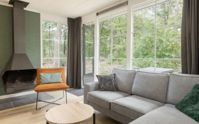 Bungalow in Park De Peel - Car-free Retreat