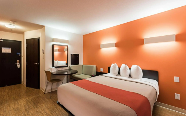 Motel 6 Moosomin, SK