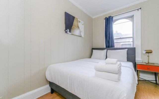 Classic 3br/1ba in Little Italy