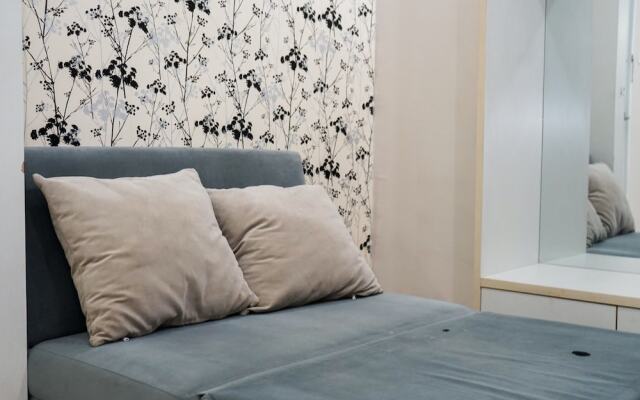 Homey 1BR with City View at Green Pramuka Apartment By Travelio