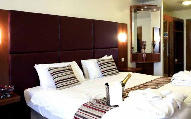 Mercure Swindon South Marston Hotel  Spa