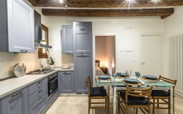 Cà Rezzonico Apartment R&R