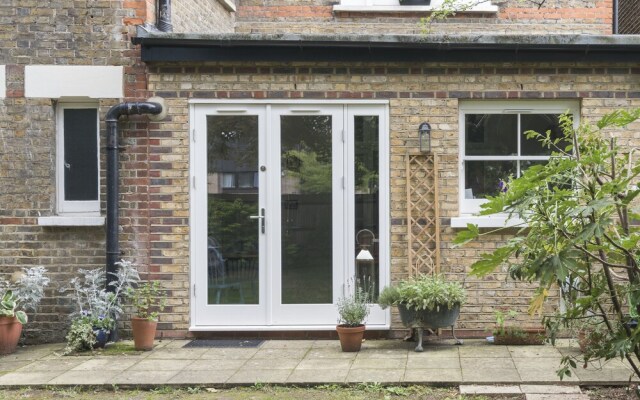 Beautiful Family home in Putney
