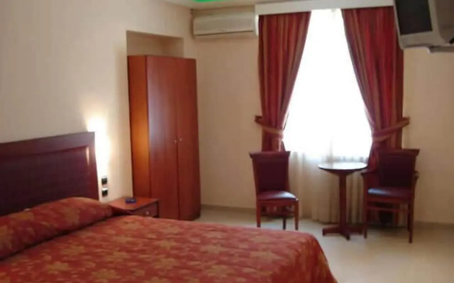 Theoxenia Hotel