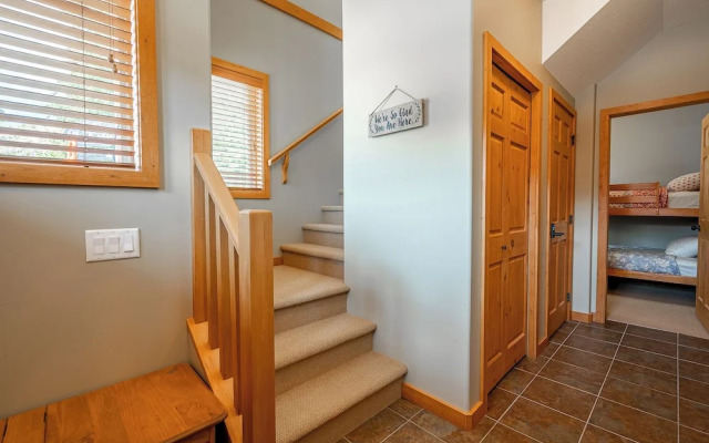 Bear's Paw Chalet - Amazing Location & Ski In/out