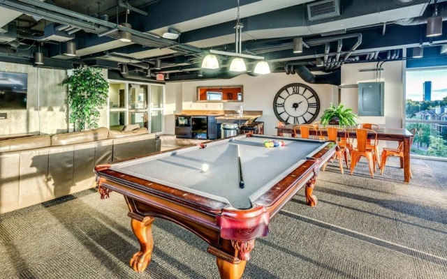 9 On Canal By  Landing