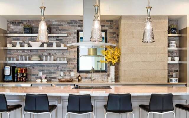 Sleek 2br/2ba Apt in Downtown Phoenix