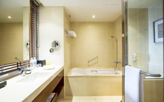 Crowne Plaza Bangkok Lumpini Park by IHG