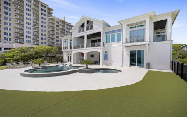 Bourbon Sea by Five Star Properties