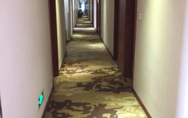 Insail Hotels Guangzhou Huangpu Dashadi Metro Station