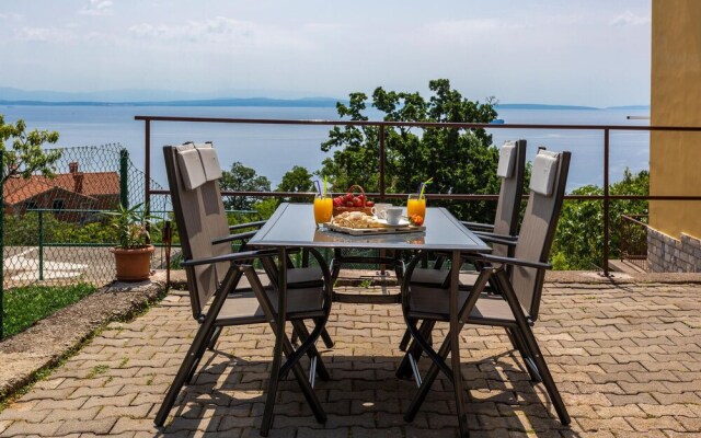 Nice Apartment in Pobri With Wifi and 1 Bedrooms