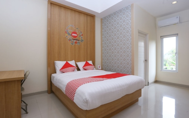 OYO 999 Garuda Guesthouse
