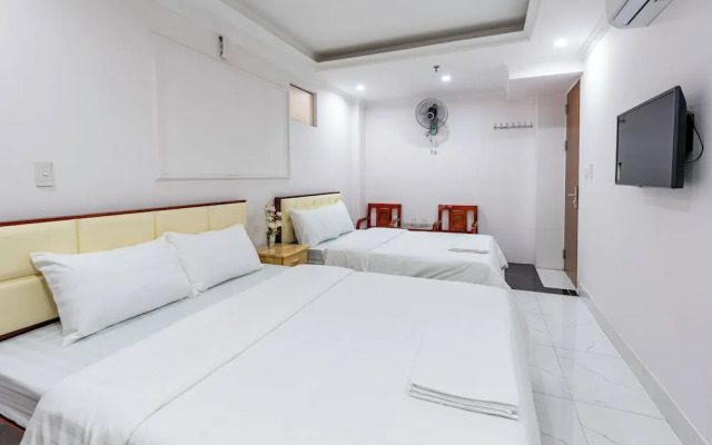 Light Hotel
