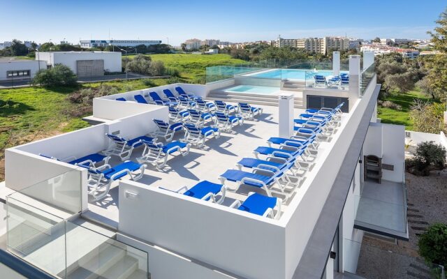 Correeira Luxury Residence T2 F - Albufeira, Pools, Wifi, Bbq, Beach