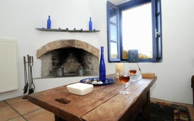 Sfendoni House
