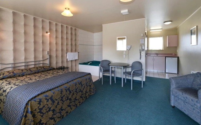 Geneva Motor Lodge