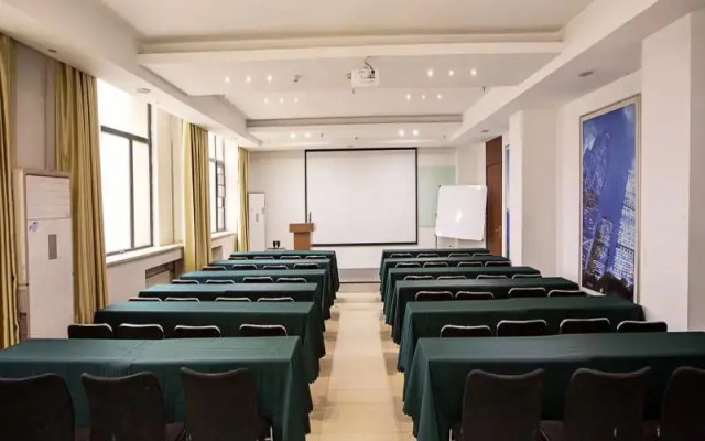 Hanting Hotel (Zhengzhou Lvcheng Plaza)