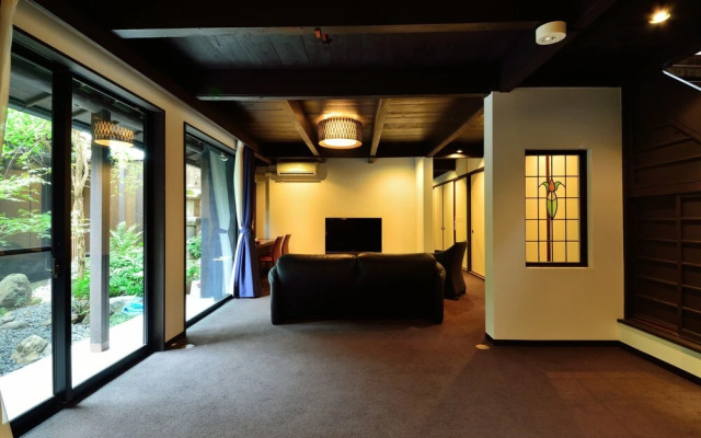 Takeya Kitano Honkan