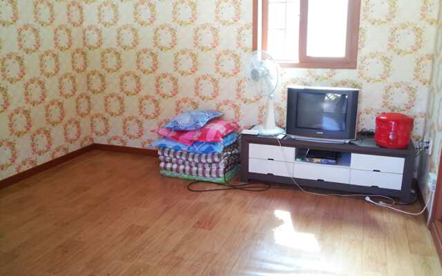 Gapyeong Mountain Dew Pension