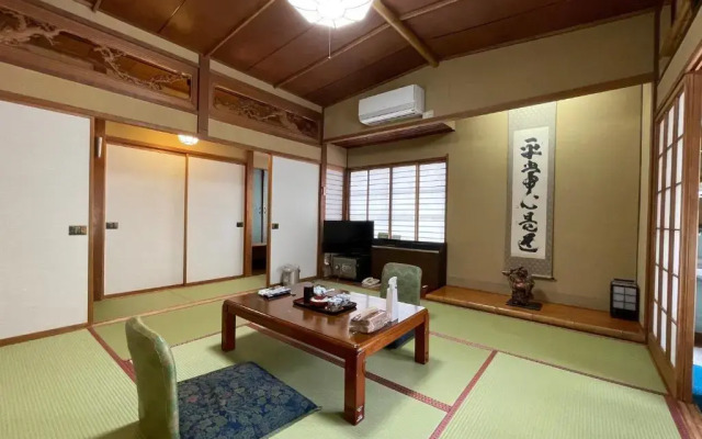 Sakaenoyu Ryokan