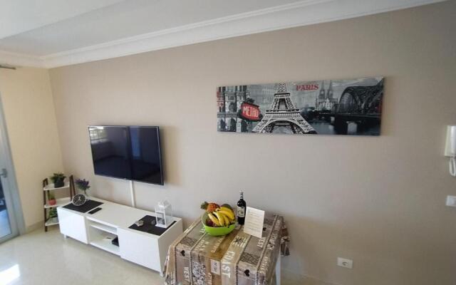 Comfortable apartment with amazing sea views