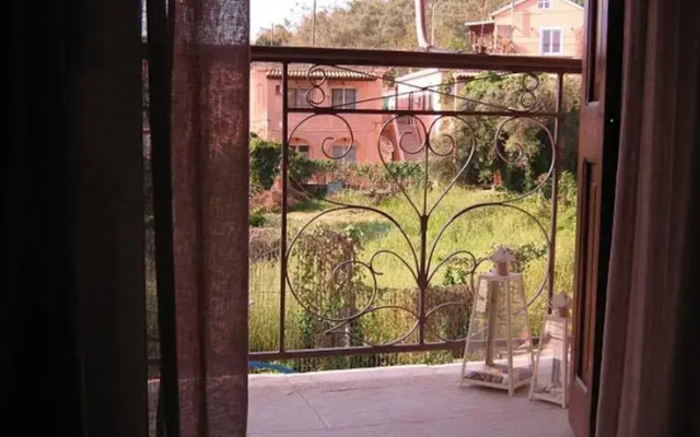 Chrisa's House