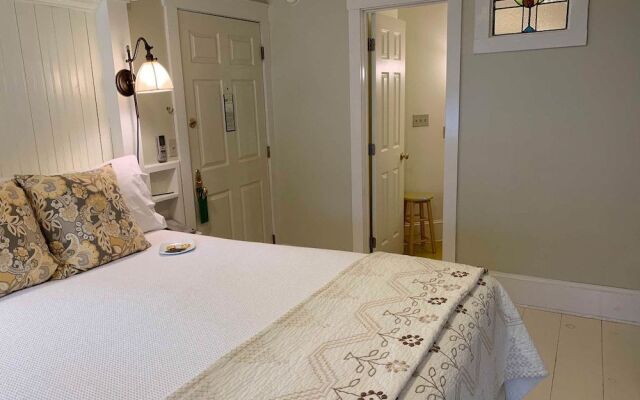 The Charlotte Hotel & Restaurant