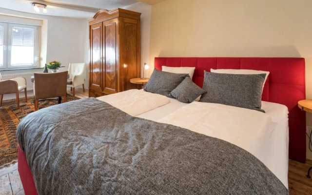 Eulenhaus Ediger-eller