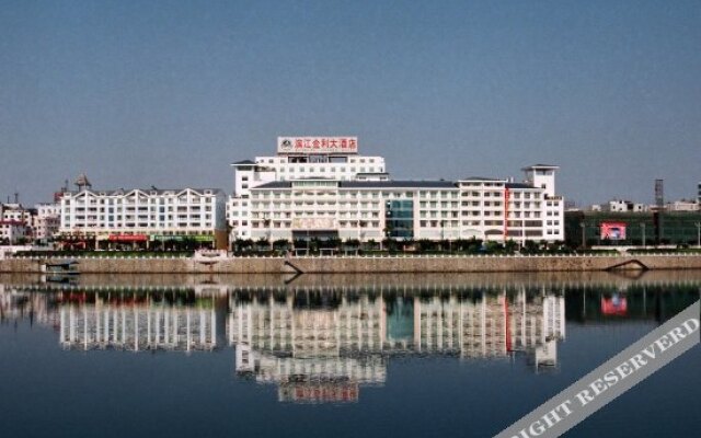 Riverside Golden Hotel