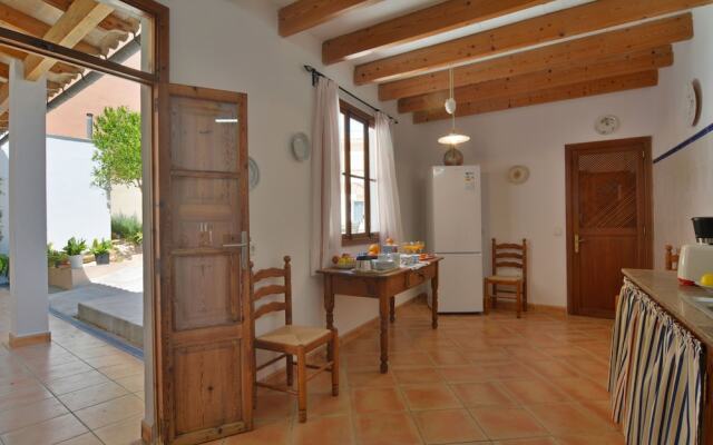 Mallorca Town House with Pool Beaches 20 Mints