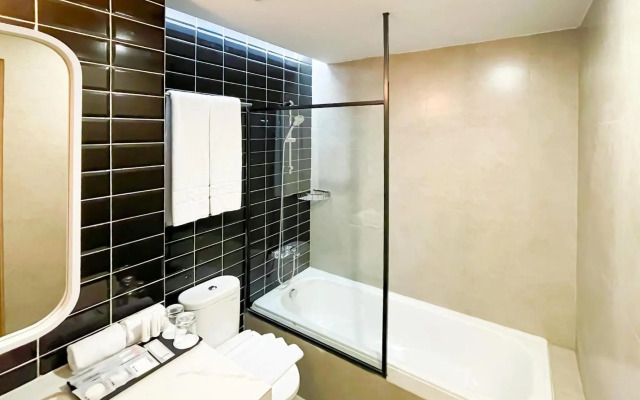 ARTOTEL Casa Cikarang