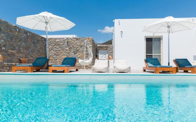 Cycladic Breeze Villas