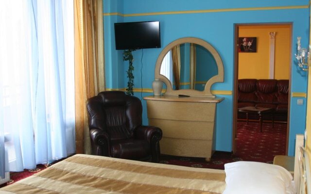 Tiso Hotel