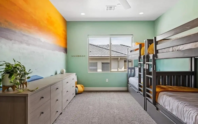 Desert Sky 7 Bedroom Townhouse