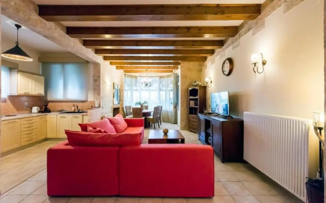 Villa Maxim with Private Pool & Tennis Court