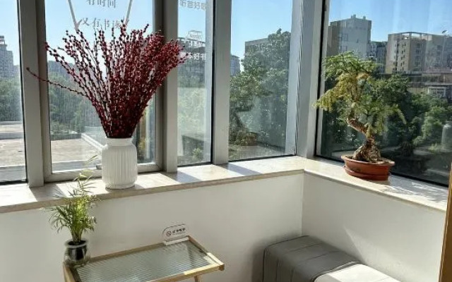 National Library Hotel