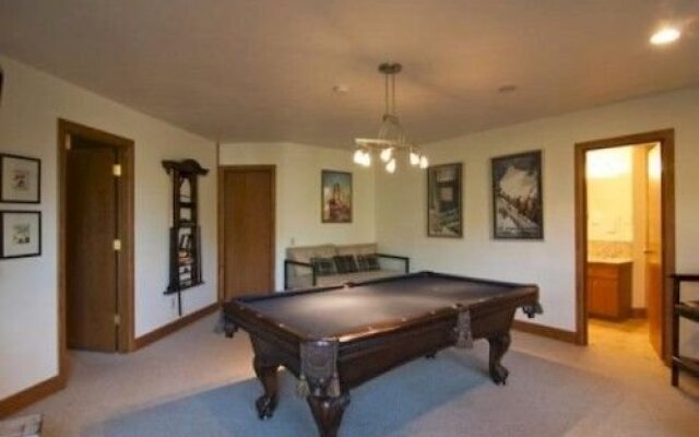 Pinnacle by Lespri Management