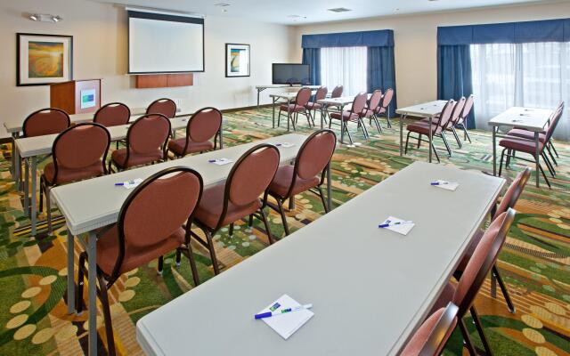 Holiday Inn Express Hotel & Suites Shelbyville Indianapolis by IHG