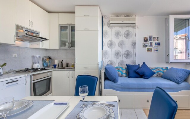 Awesome Apartment in Crikvenica With Wifi