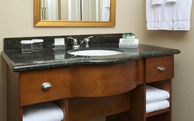 Homewood Suites by Hilton Kansas City-Airport