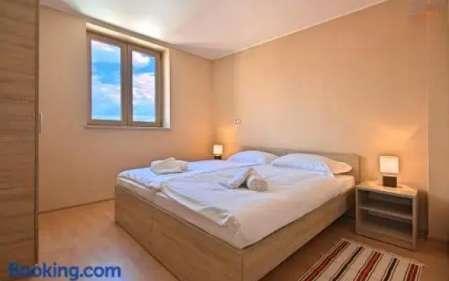 Sanja Apartments Rivarela