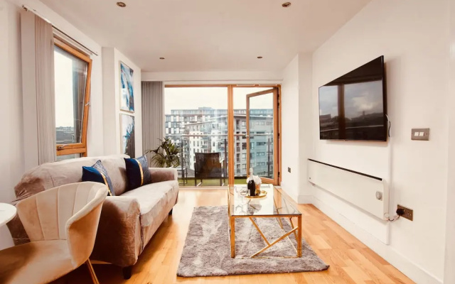 Deluxe City Centre Apt Balcony View Free Parking