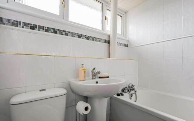 Centrally Situated 1 Bedroom House in Cumbernauld