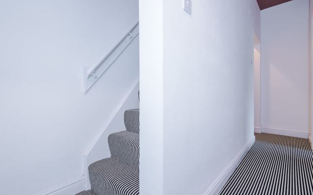 Newly Renovated home-Manchester