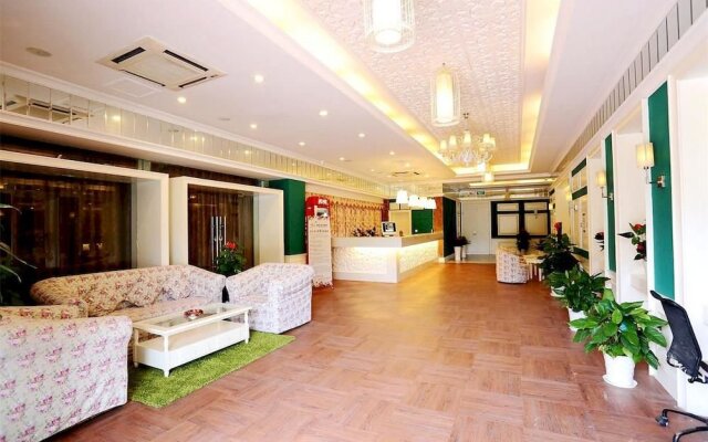 Yazhi Business Hotel