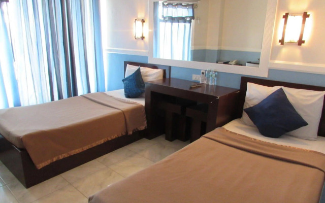 Oyster Plaza Hotel