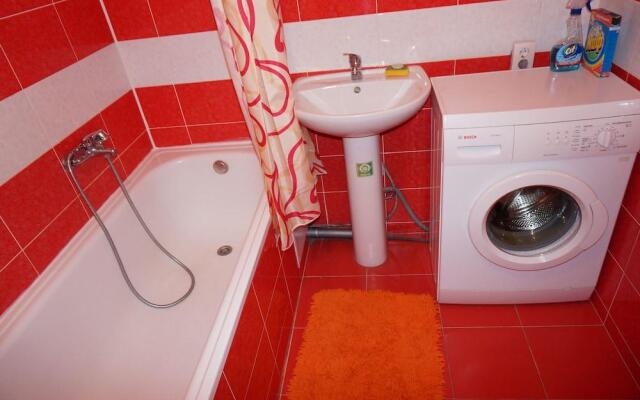 Апартаменты RF88 на Народного Ополчения 10